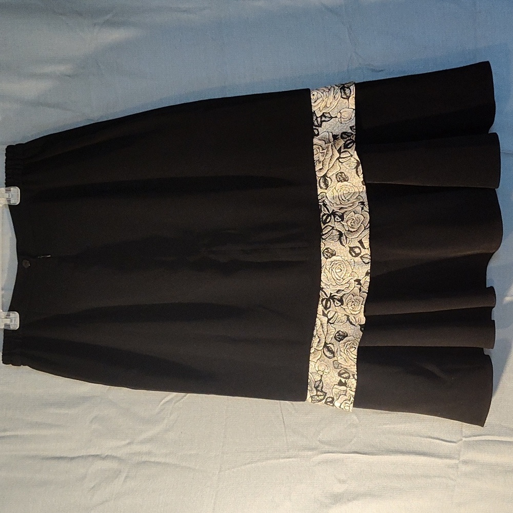 Carissimo Skirt - Picture 3 of 4